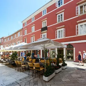 apartments-santa-lucia-exclusive.hotelinzadar.com/